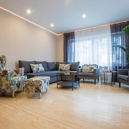 Modernes Apartment In Zentrumsnaehe Mit Eigenem Stellplatz Baden-Baden Buitenkant foto