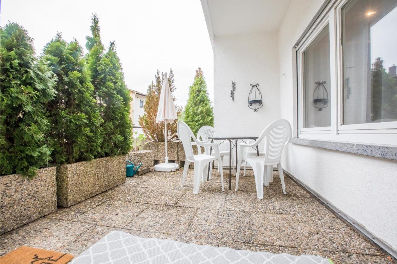 Modernes Apartment In Zentrumsnaehe Mit Eigenem Stellplatz Baden-Baden Buitenkant foto