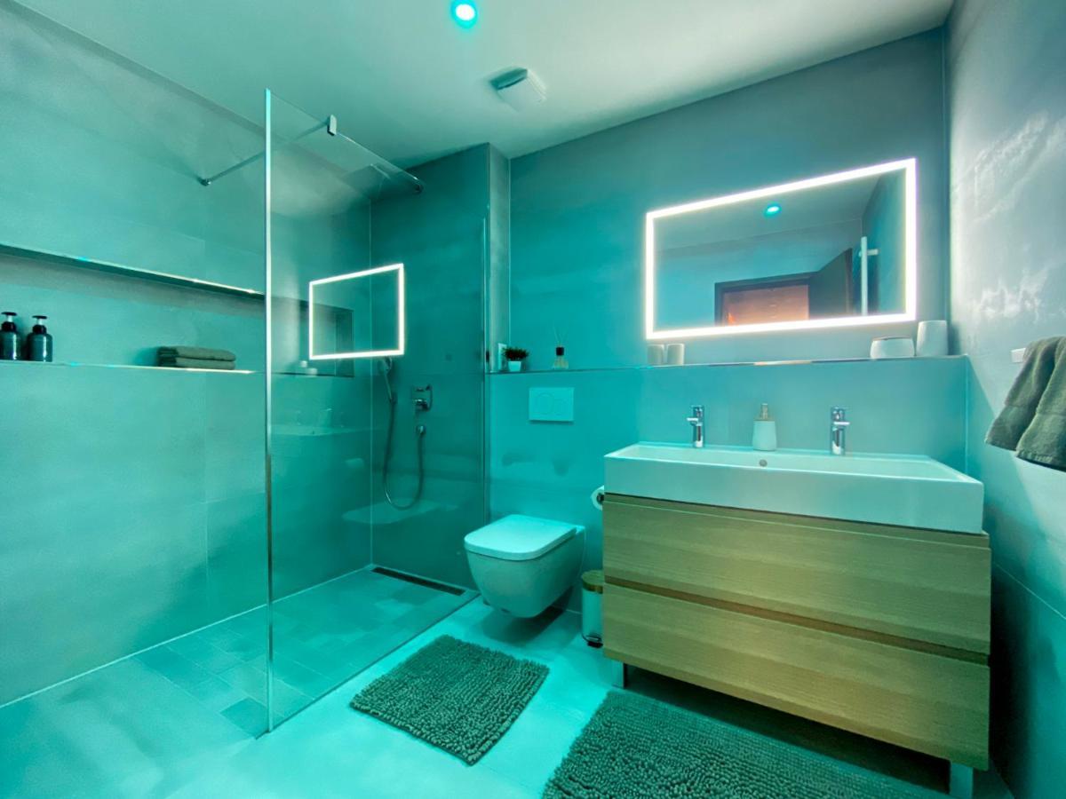 Modernes Apartment In Zentrumsnaehe Mit Eigenem Stellplatz Baden-Baden Buitenkant foto