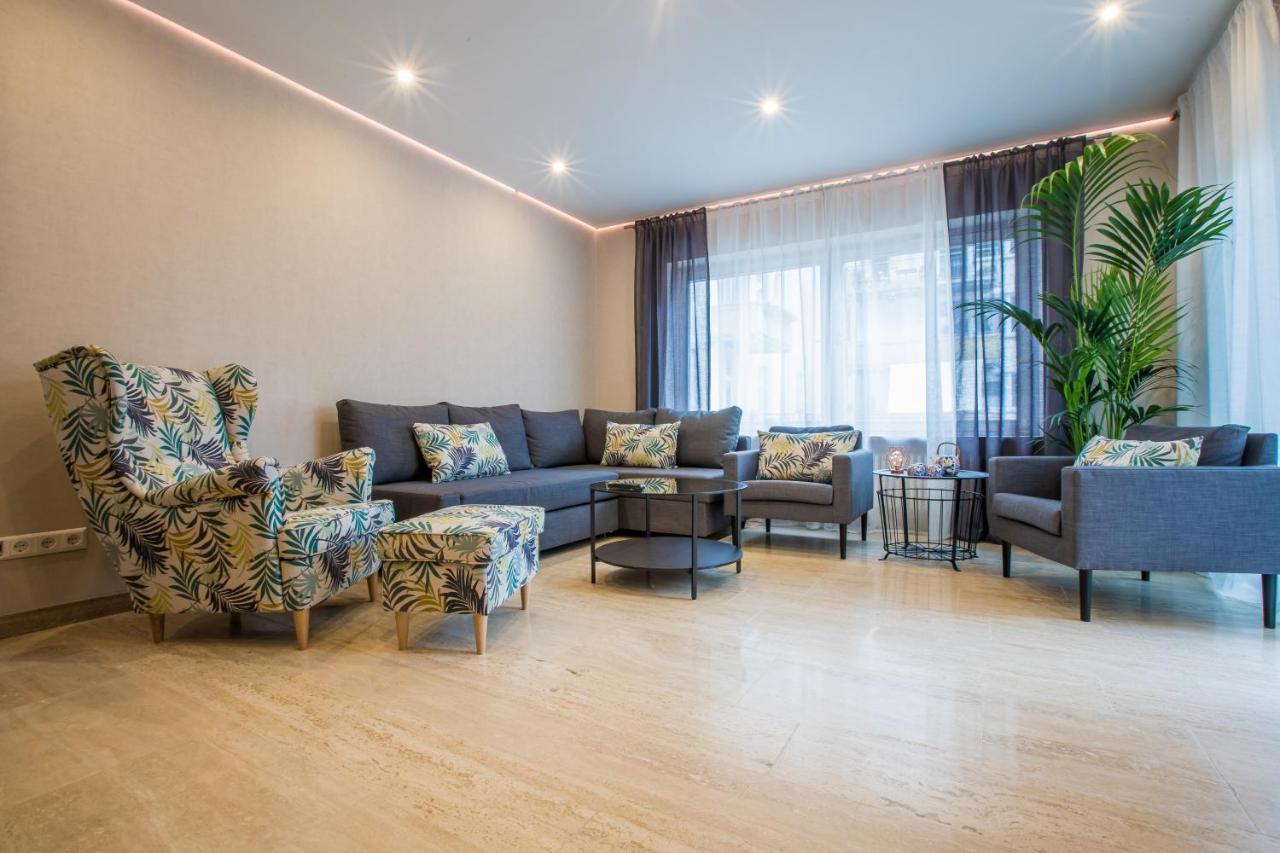 Modernes Apartment In Zentrumsnaehe Mit Eigenem Stellplatz Baden-Baden Buitenkant foto